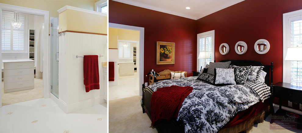 他の地域にある巨大なトラディショナルスタイルのおしゃれな主寝室 (赤い壁、カーペット敷き、ベージュの床) のインテリア