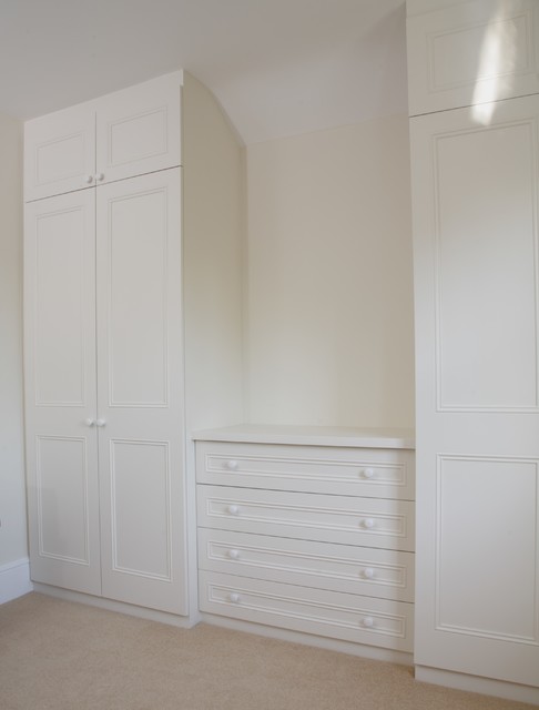 Traditional fitted bedroom wardrobe in London, UK - Traditional ...