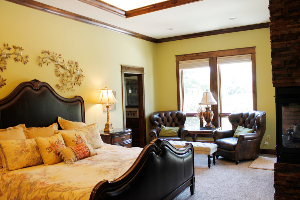 This is an example of a traditional bedroom in Kansas City.