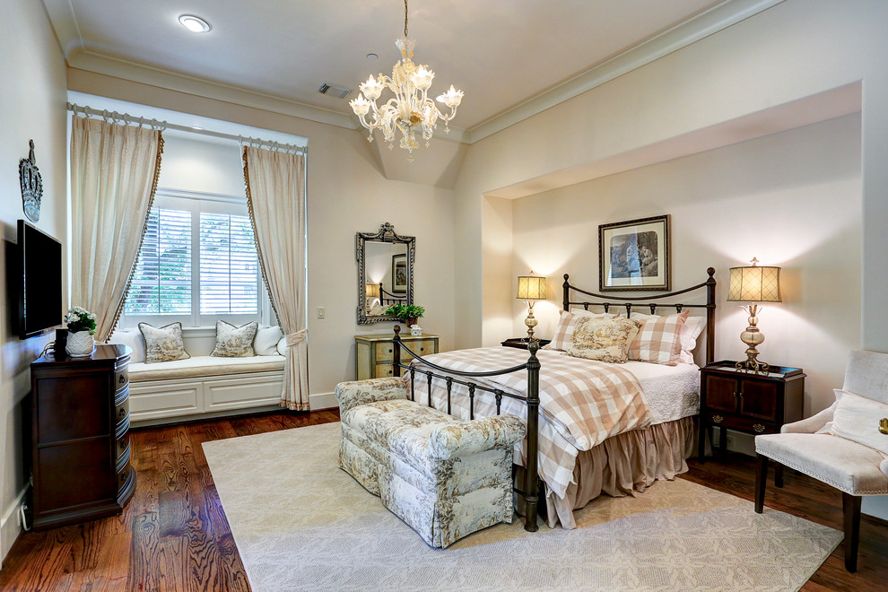 Inspiration for a timeless bedroom remodel in Houston