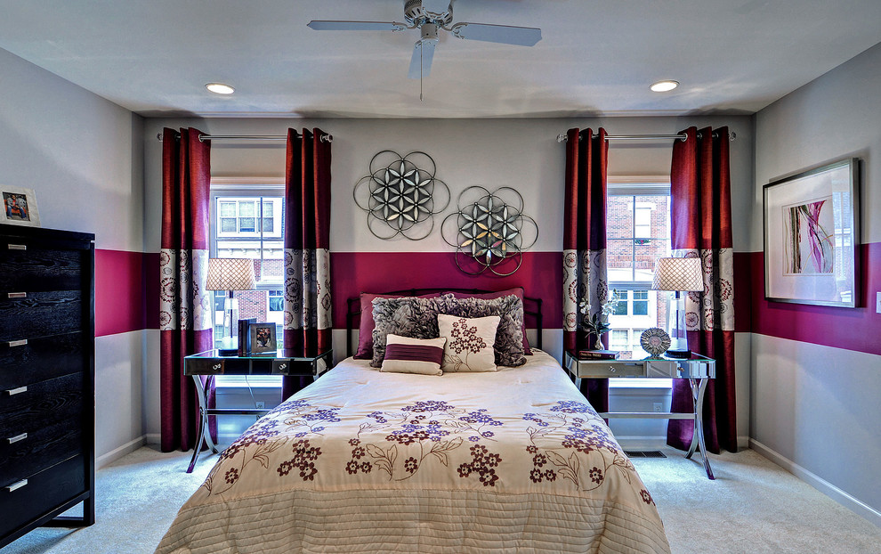 フィラデルフィアにある中くらいなトラディショナルスタイルのおしゃれな客用寝室 (グレーの壁、カーペット敷き) のインテリア
