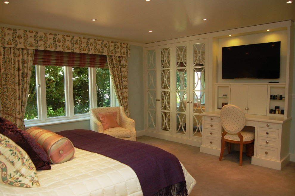 Elegant bedroom photo in Oxfordshire