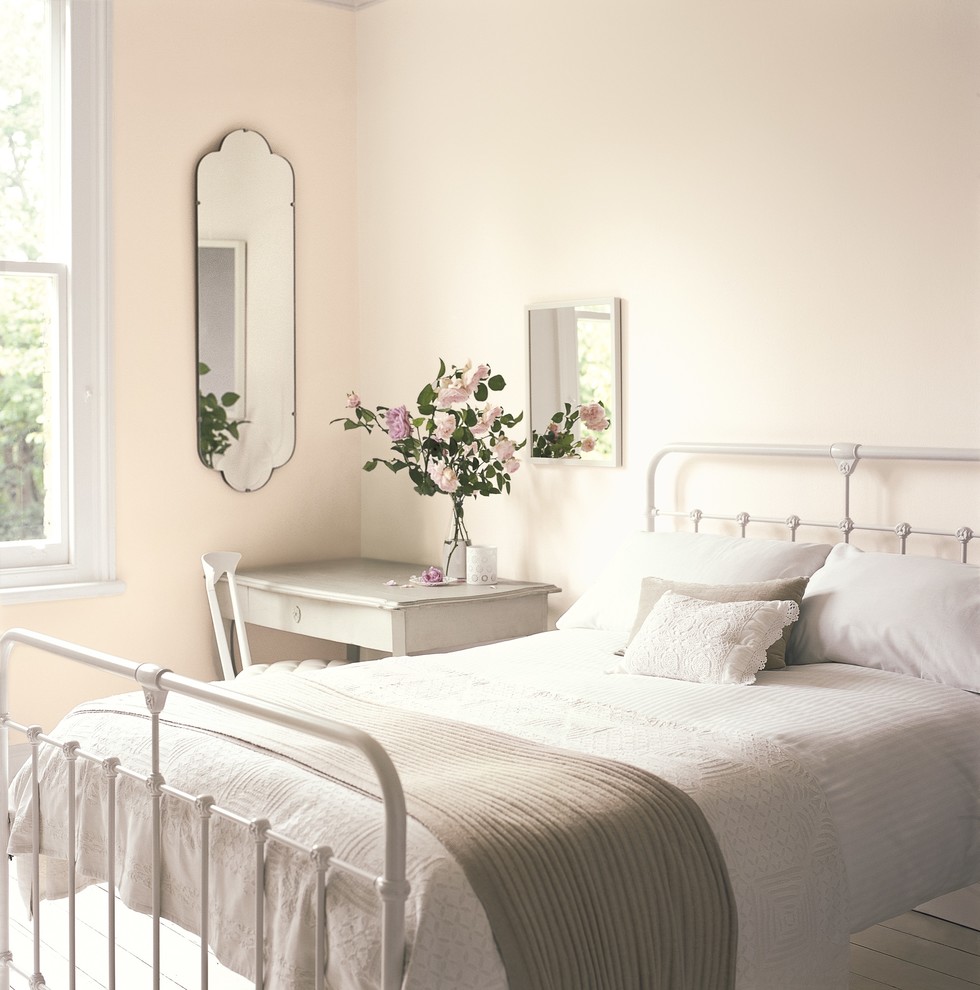Ornate bedroom photo in Berkshire