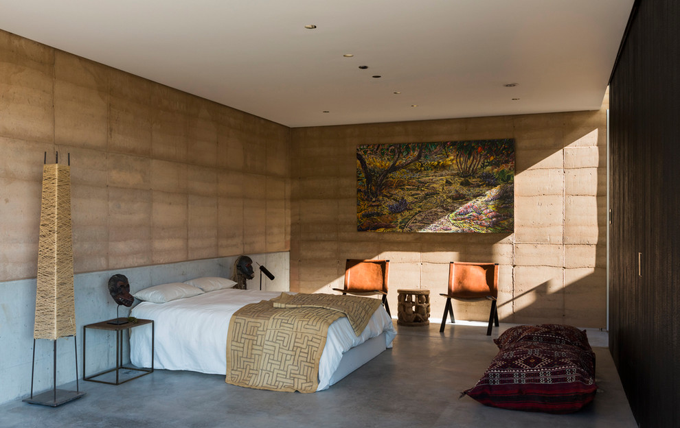 Example of a minimalist bedroom design in Phoenix