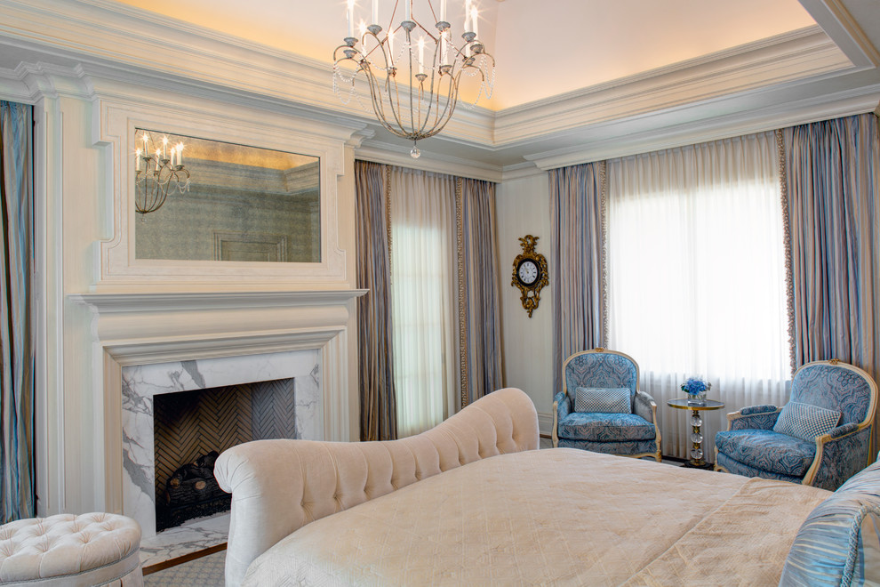 ワシントンD.C.にある地中海スタイルのおしゃれな寝室のインテリア