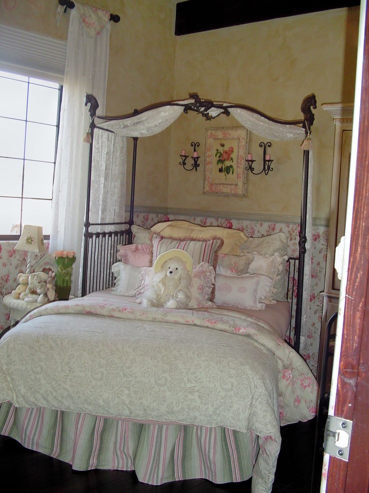 Exemple d'une chambre romantique.