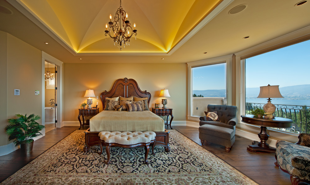 バンクーバーにある地中海スタイルのおしゃれな寝室のインテリア
