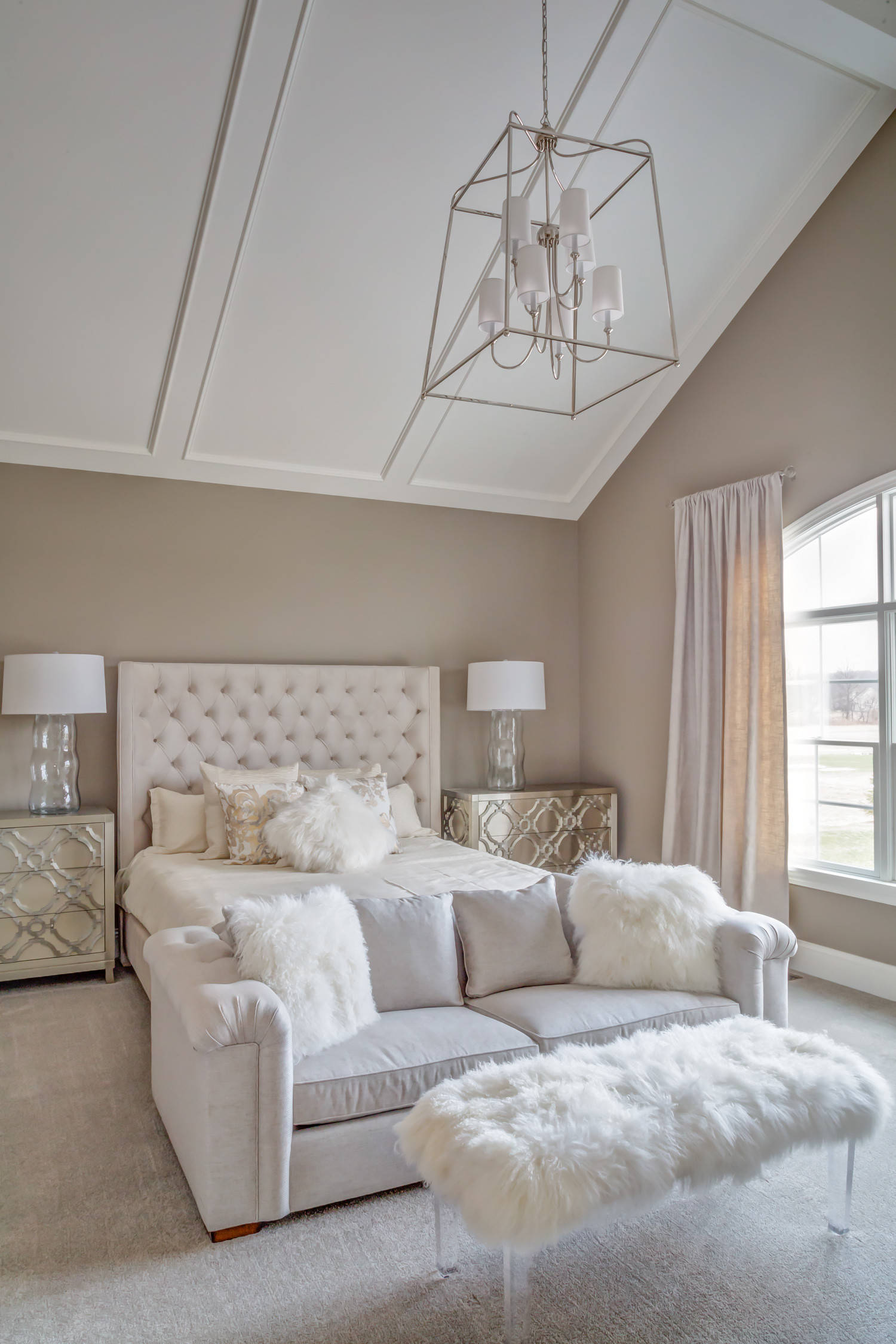 75 White Bedroom Ideas You'll Love - April, 2023 | Houzz