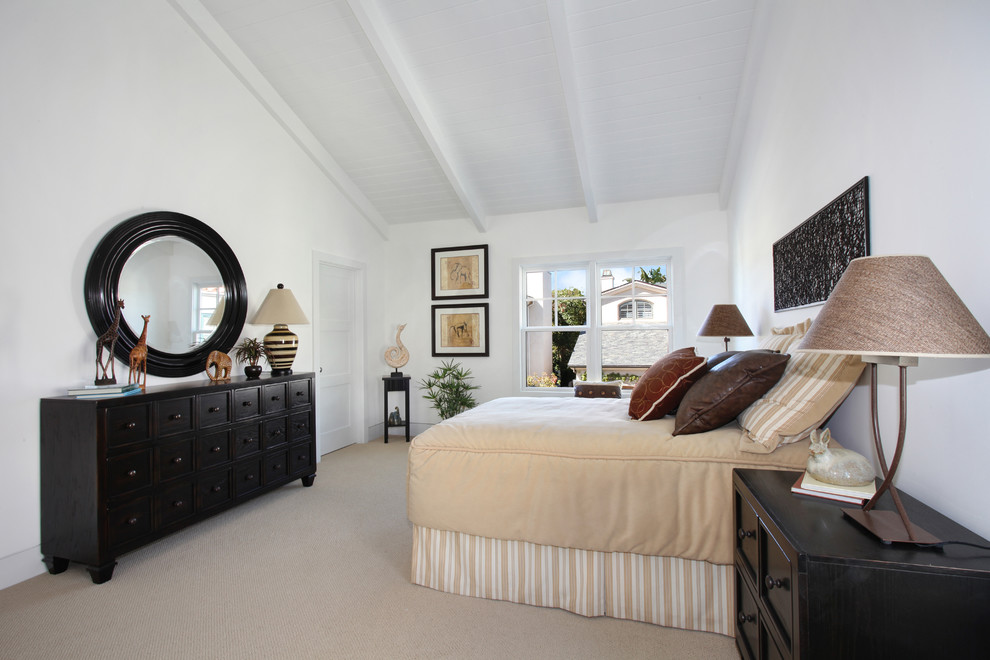 Photo of a nautical bedroom in Orange County.
