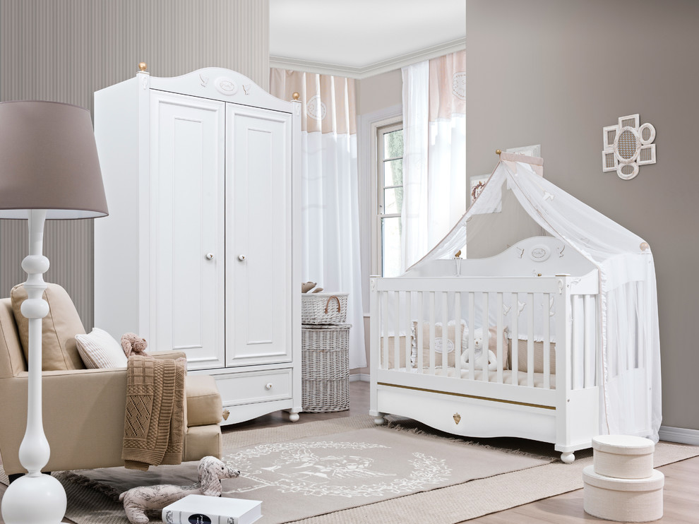 How to choose the best nursery wallpaper?