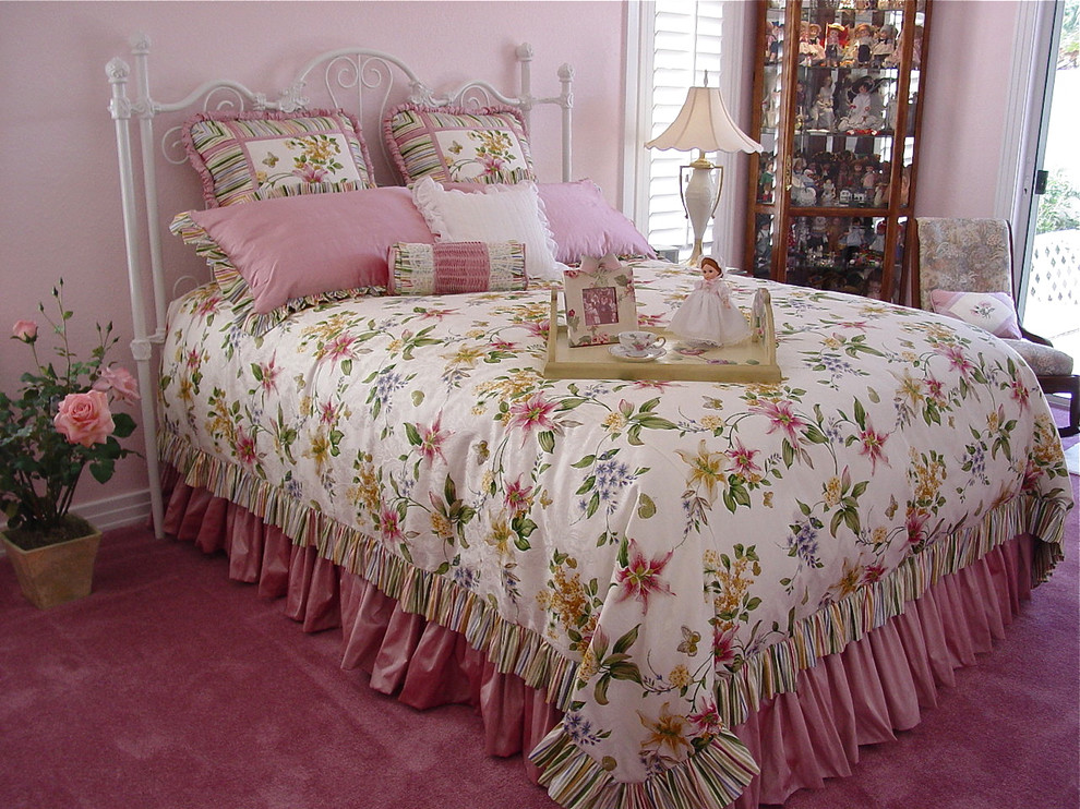 Inspiration for a victorian bedroom remodel in Tampa