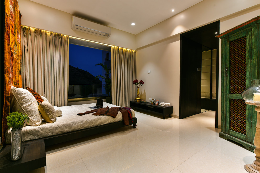 Photo of a world-inspired bedroom in Mumbai.