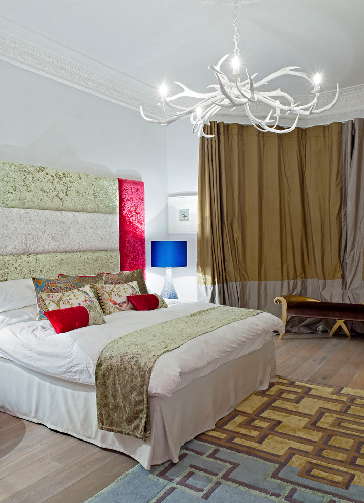 Bedroom - eclectic bedroom idea in Glasgow