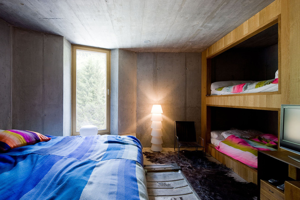 Свежая идея для дизайна: гостевая спальня (комната для гостей) в стиле лофт - отличное фото интерьера