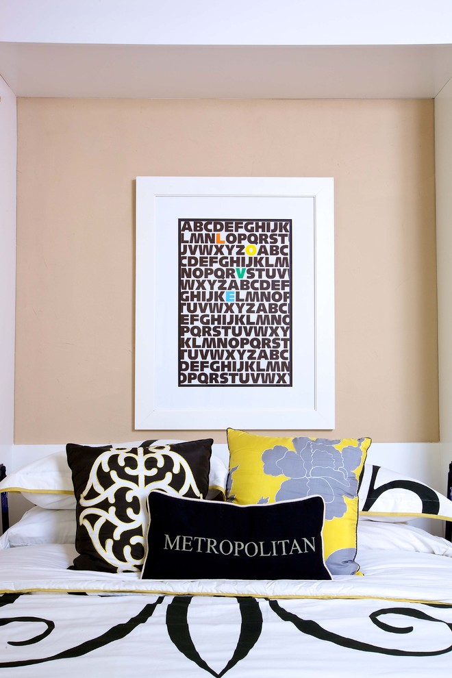 Trendy bedroom photo in Sacramento with beige walls
