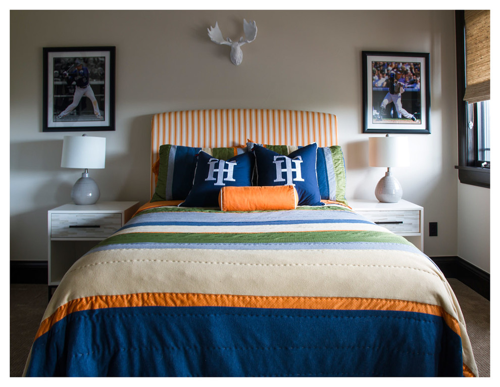 Bedroom - transitional bedroom idea in Denver