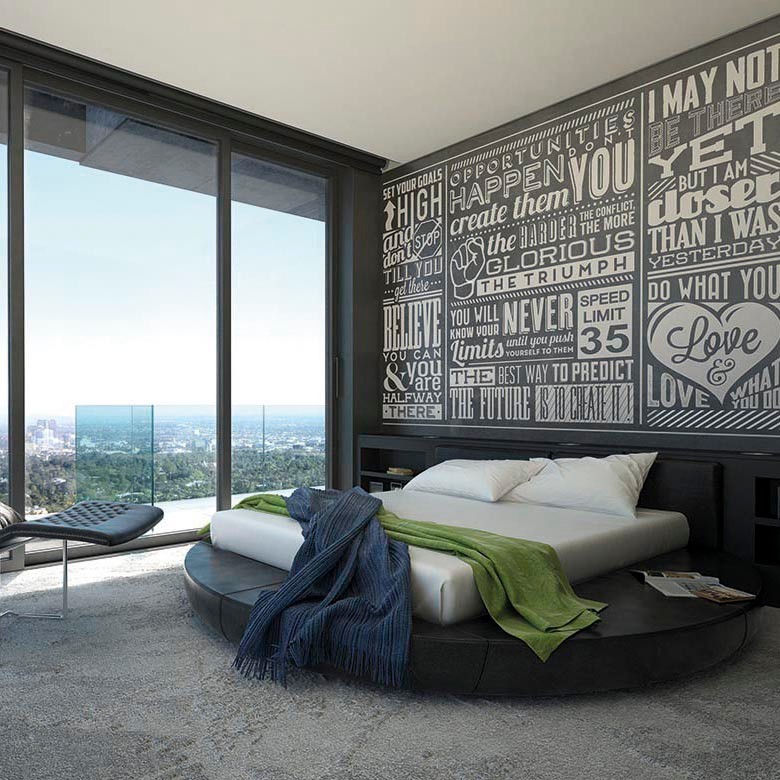 Inspiration för ett stort eklektiskt sovrum, med svarta väggar, heltäckningsmatta och grått golv