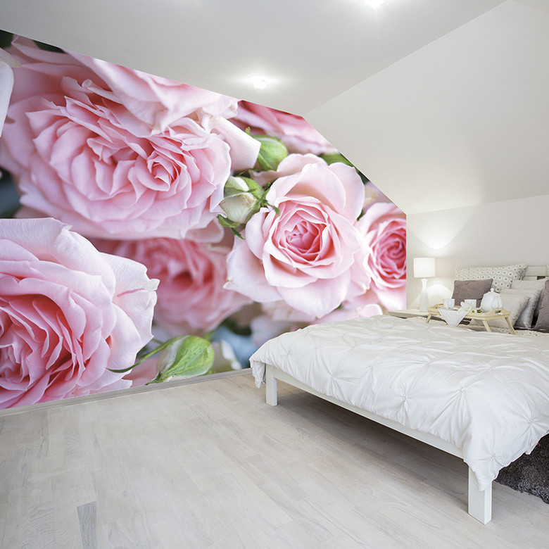 Inspiration för stora klassiska sovrum, med vita väggar, ljust trägolv och vitt golv