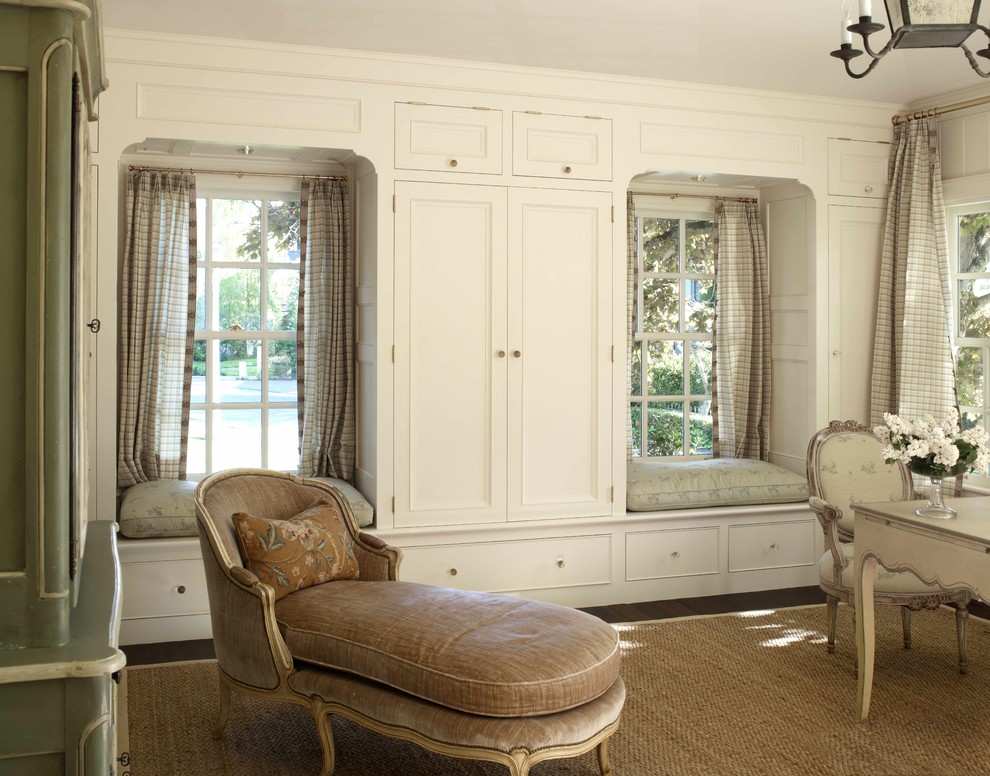 Bedroom - traditional dark wood floor bedroom idea in Seattle