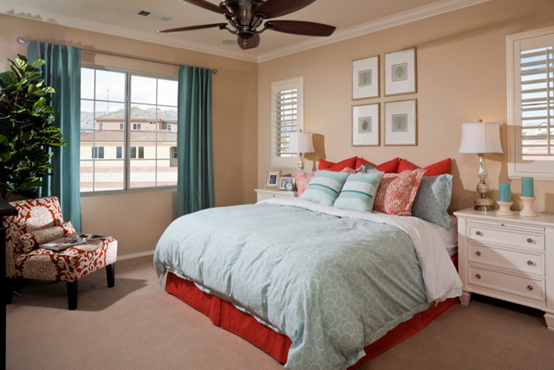Bedroom - transitional bedroom idea in Las Vegas