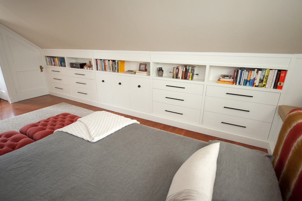 Bedroom - mid-sized transitional master dark wood floor bedroom idea in New York with beige walls