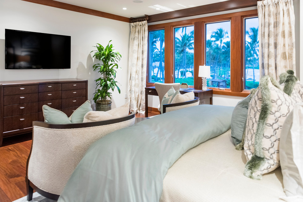 This is an example of a large classic master bedroom in Hawaii.