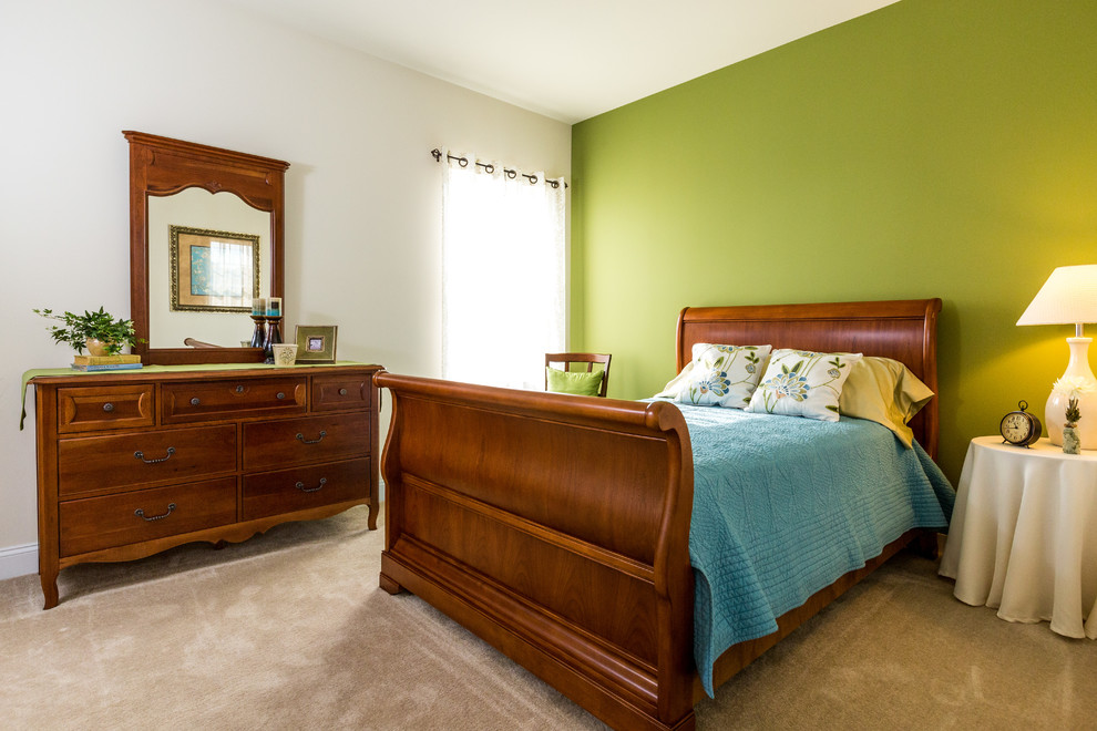 Bedroom - mid-sized traditional guest carpeted bedroom idea in Philadelphia with green walls