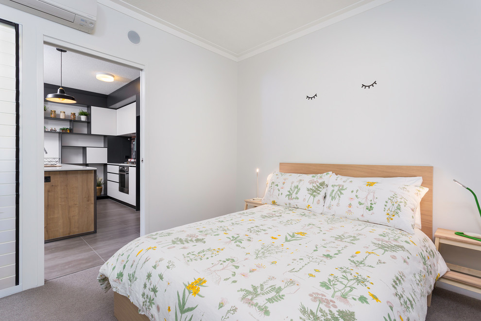 This is an example of a modern bedroom in Brisbane.