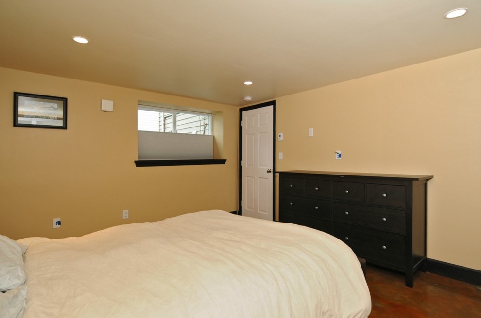 Elegant bedroom photo in Seattle