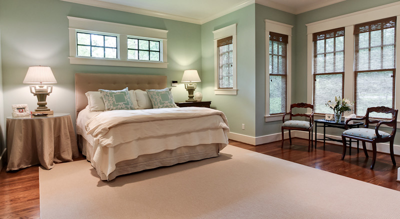 Inspiration for a classic bedroom in Louisville.
