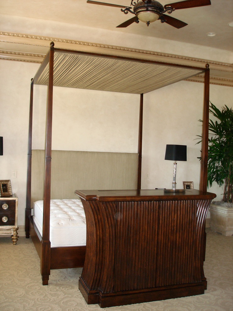 Klassisk inredning av ett sovrum