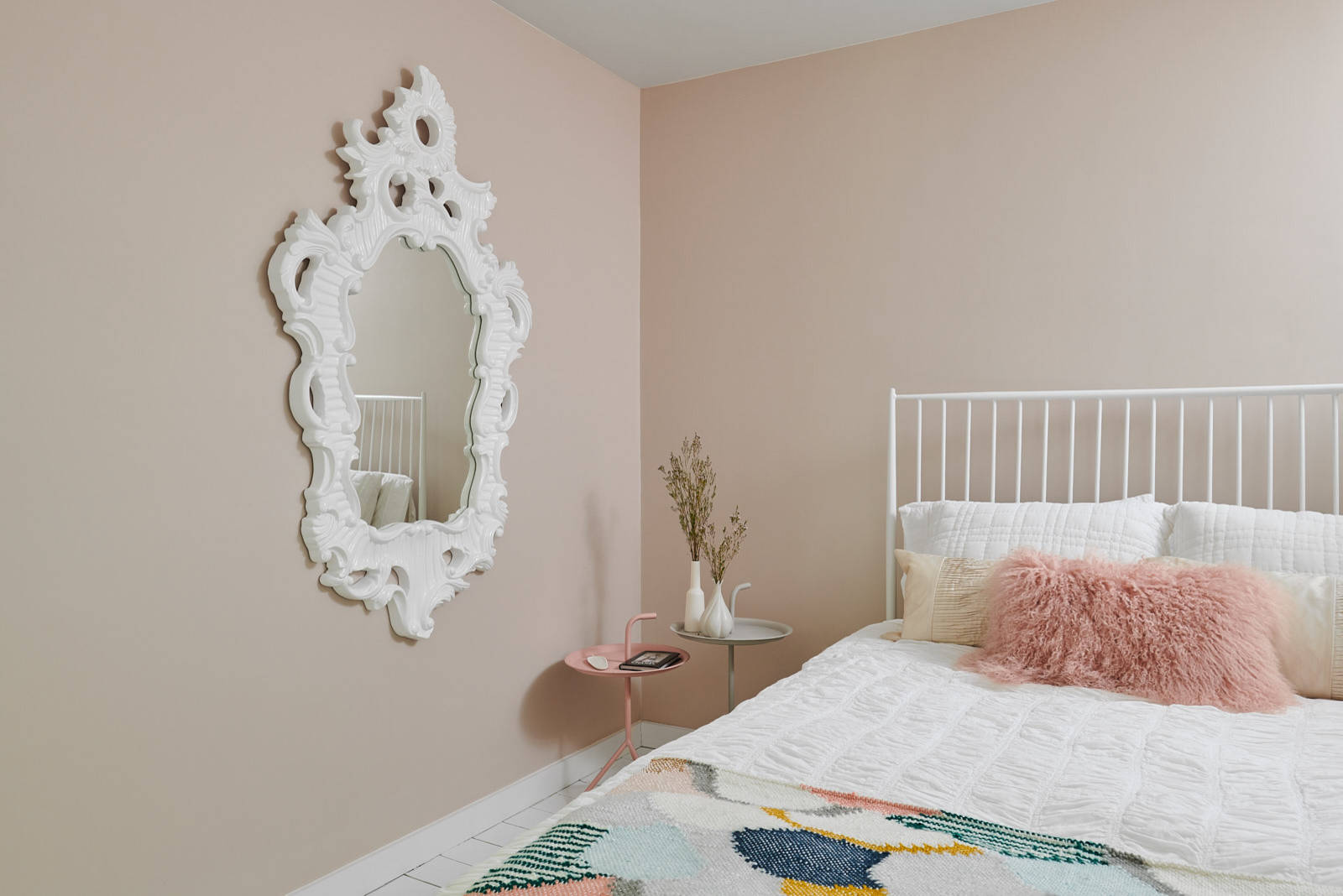 ピンク壁、床。純白壁、床。漆黒壁、床。レッド壁、床。パープル壁、床。 ピンク壁、床。純白壁、床。漆黒壁、床。レッド壁、床。パープル