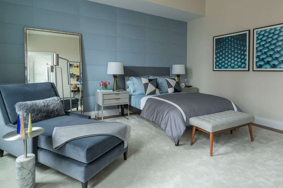 Источник вдохновения для домашнего уюта: хозяйская спальня среднего размера в стиле модернизм с синими стенами и ковровым покрытием