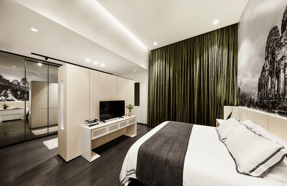 Inspiration for a modern bedroom remodel in Singapore