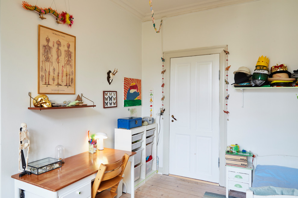 Design ideas for a scandinavian kids' bedroom in Copenhagen.
