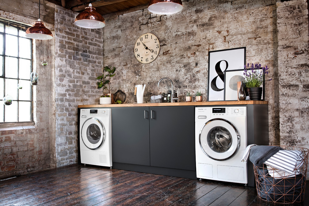 Urban laundry room photo in Oxfordshire