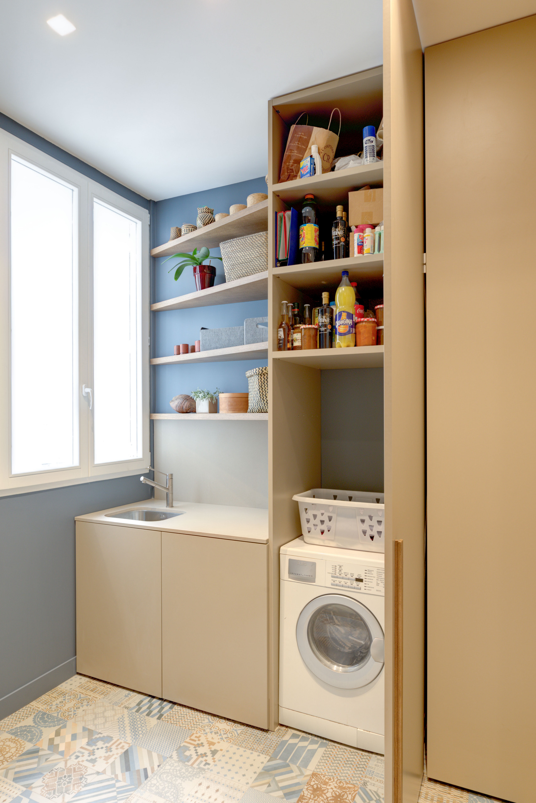 Kein Hauswirtschaftsraum? 9 Ideen zu cleveren Einbauwaschküchen