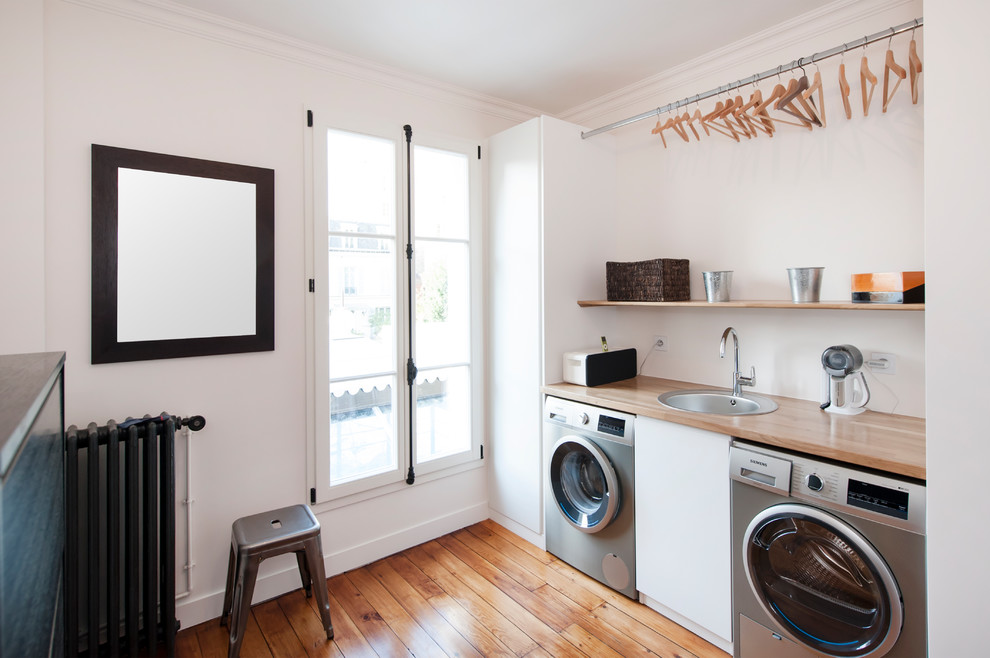 Traditional utility room in Paris.