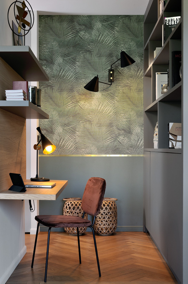 Design ideas for a contemporary home office in Lyon.