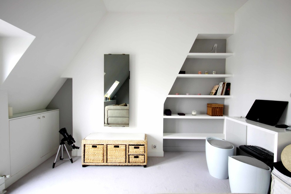 Источник вдохновения для домашнего уюта: кабинет в современном стиле