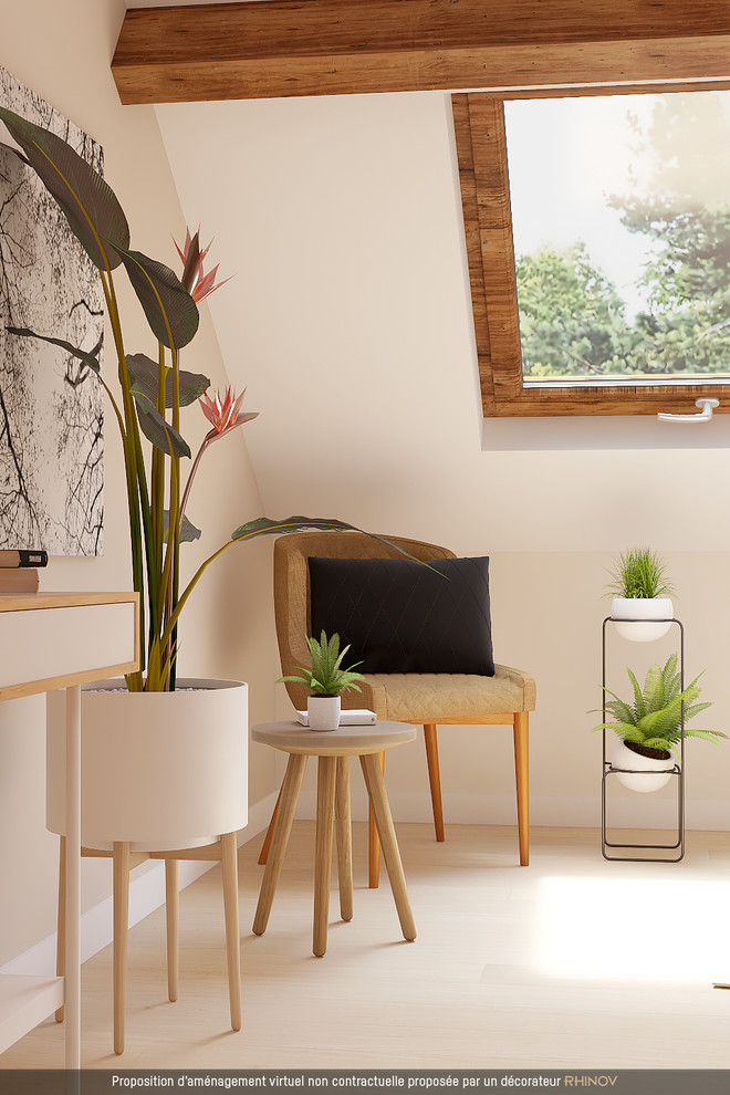 Источник вдохновения для домашнего уюта: кабинет в скандинавском стиле с бежевыми стенами и светлым паркетным полом