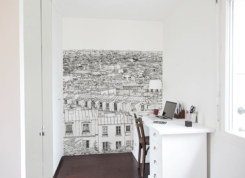 Example of a trendy home office design in Paris