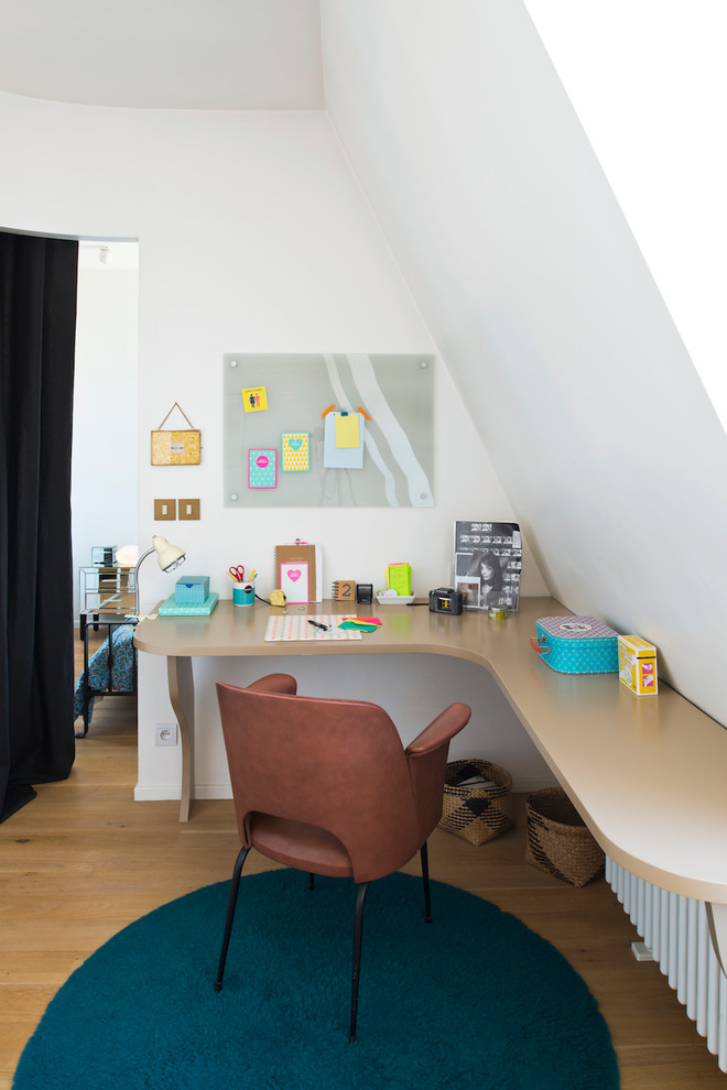 Exempel på ett minimalistiskt arbetsrum