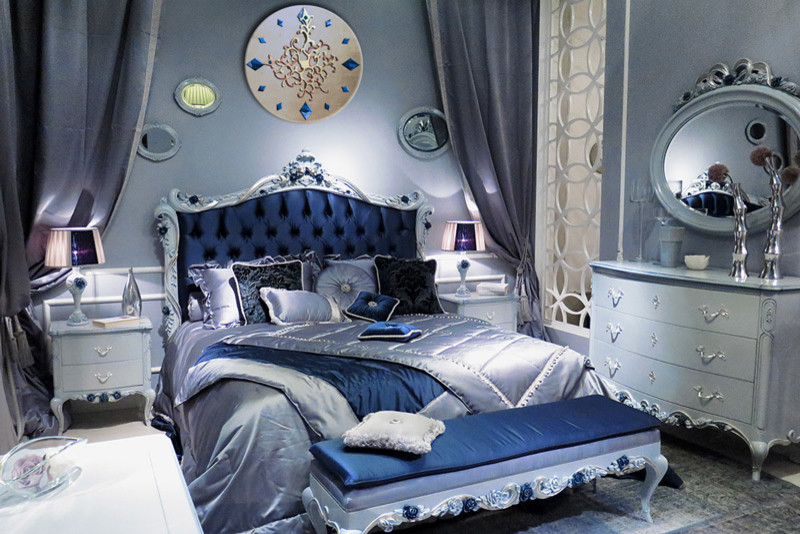 This is an example of a world-inspired bedroom in Bari.