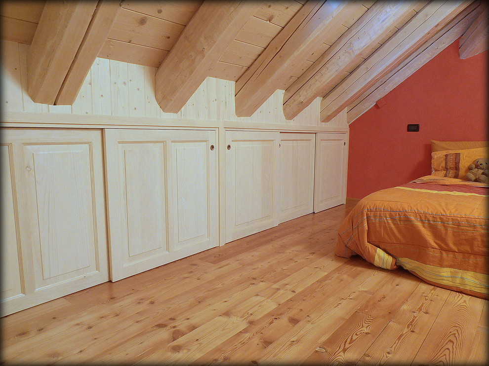 Danish bedroom photo in Turin