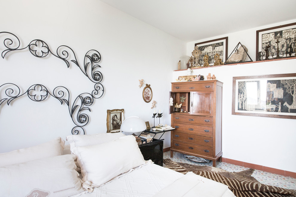 Design ideas for an eclectic bedroom in Naples.