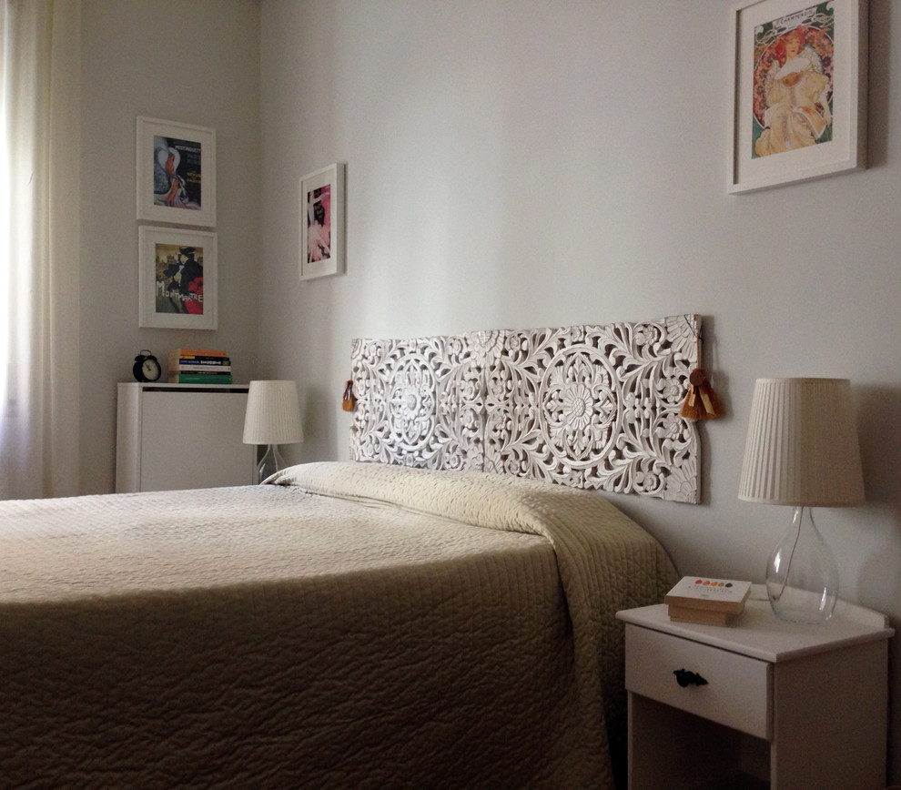 Photo of a modern bedroom in Rome.