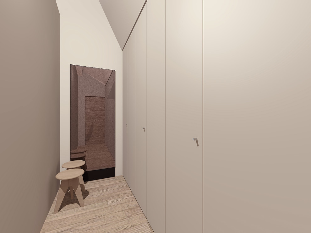 Стильный дизайн: хозяйская спальня среднего размера в современном стиле с бежевыми стенами, светлым паркетным полом и коричневым полом - последний тренд