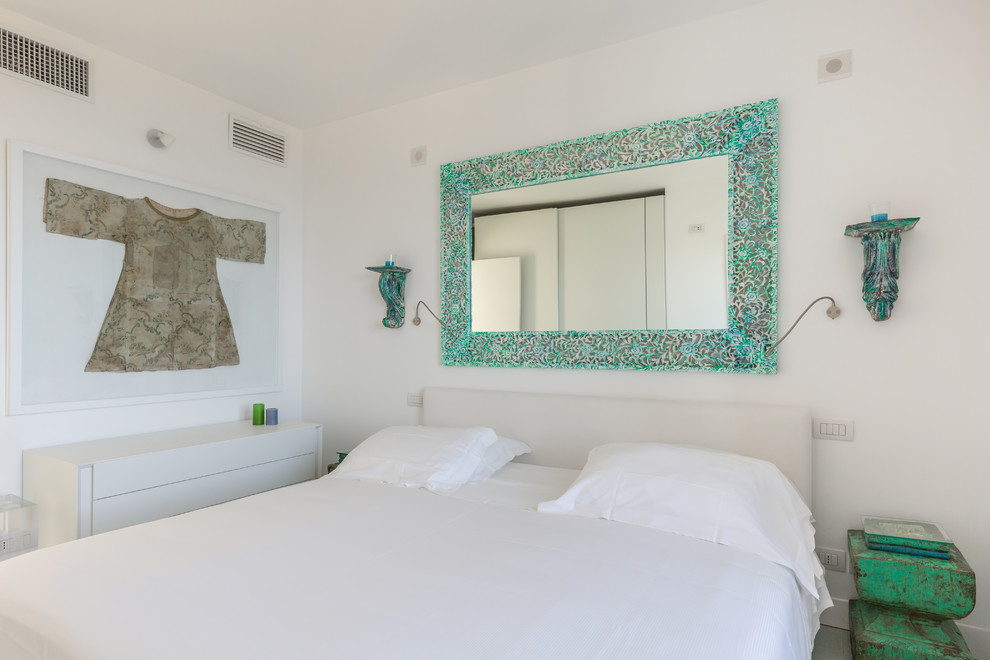 カターニア／パルレモにある地中海スタイルのおしゃれな寝室