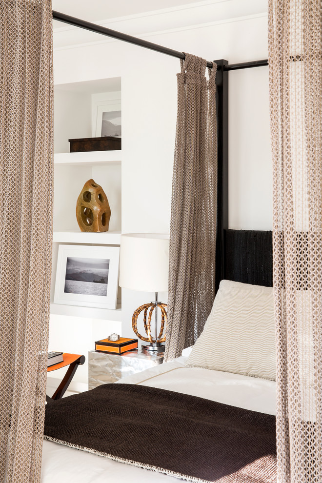 ローマにある地中海スタイルのおしゃれな寝室のインテリア
